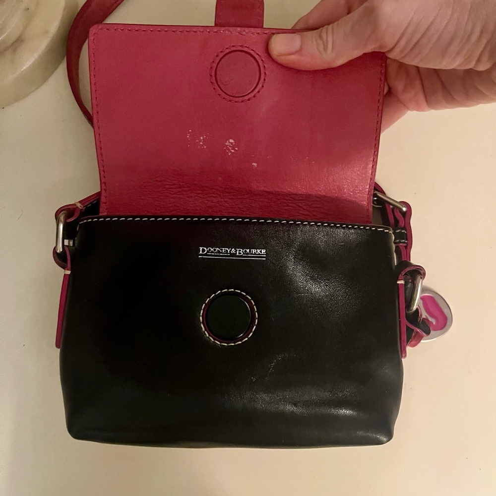 Vintage| Dooney & Bourke Mini CALVARY Crossbody!! - Picture 8 of 10